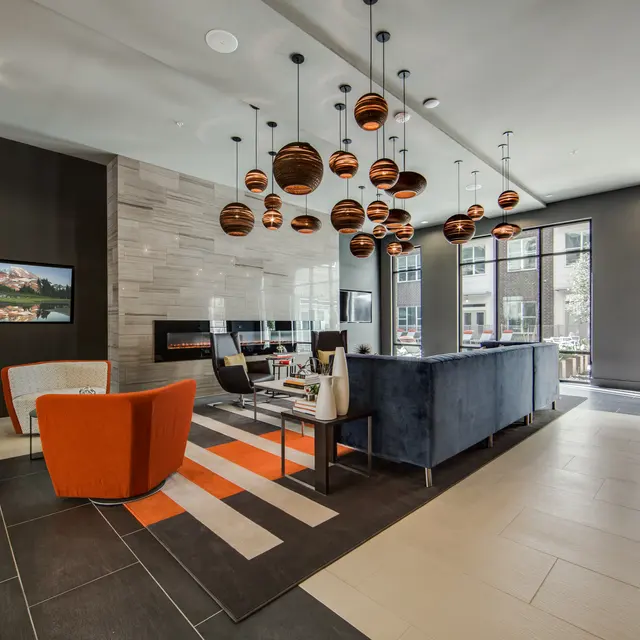 The Monarch - Room, Floor