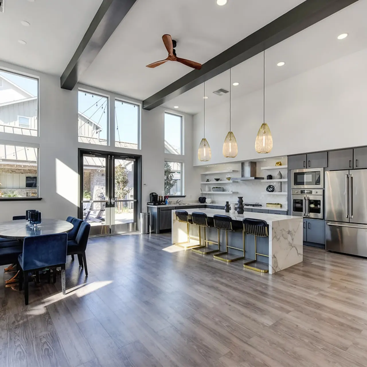 Gateway Station - Building, Room, Flooring