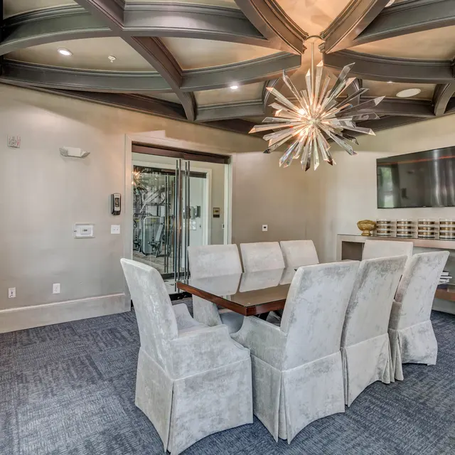 5755 Hermann Park - Room, Indoors