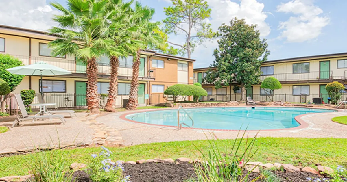 La Serena Apartments in Pasadena, TX