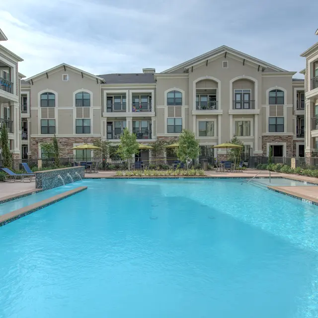 Lafayette Plaza - Condo, City, Hotel