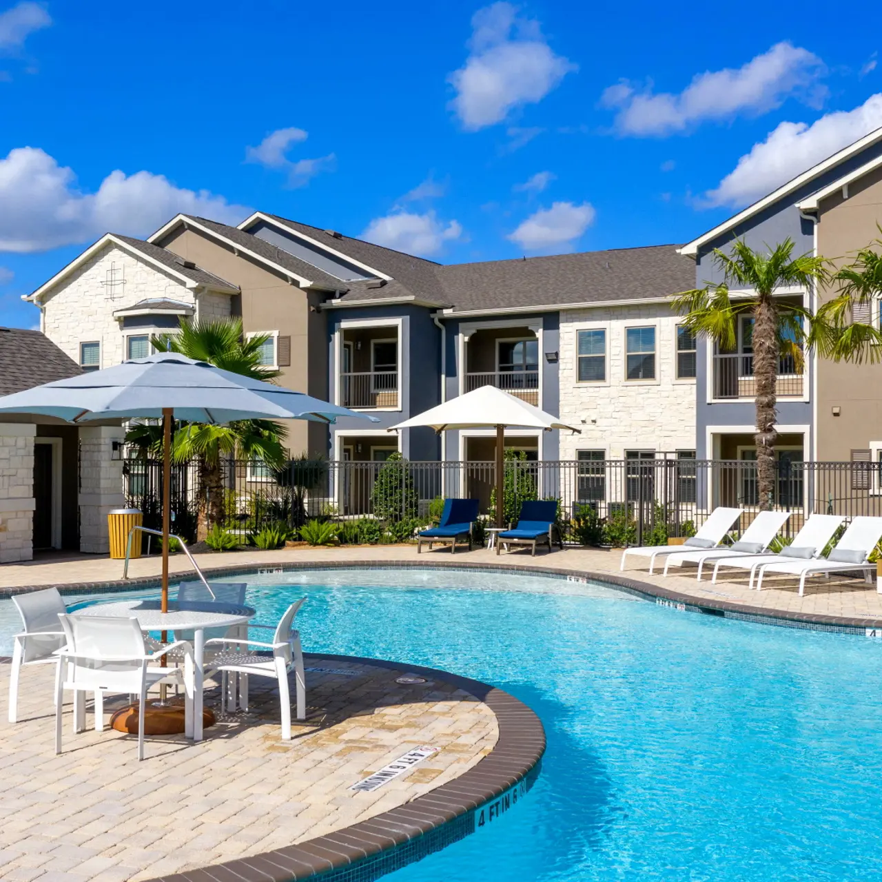 Satori at Long Meadow Apartments - Pool, Chair, Hotel