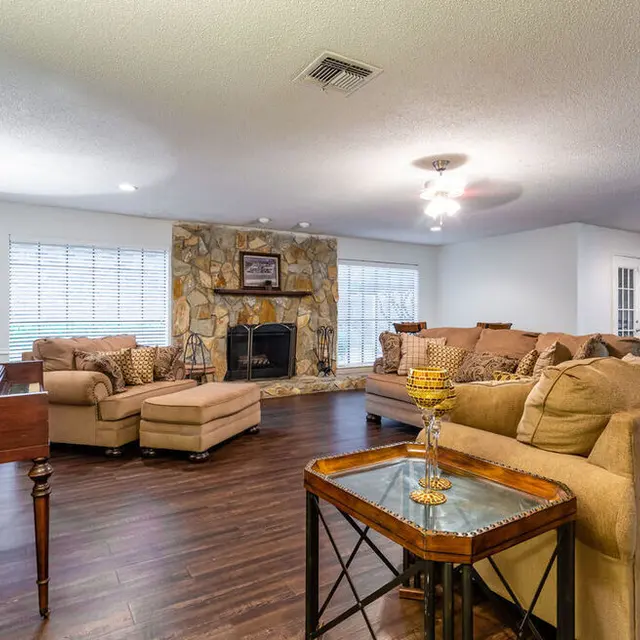 Westridge Apartments - Home Decor, Furniture, Table