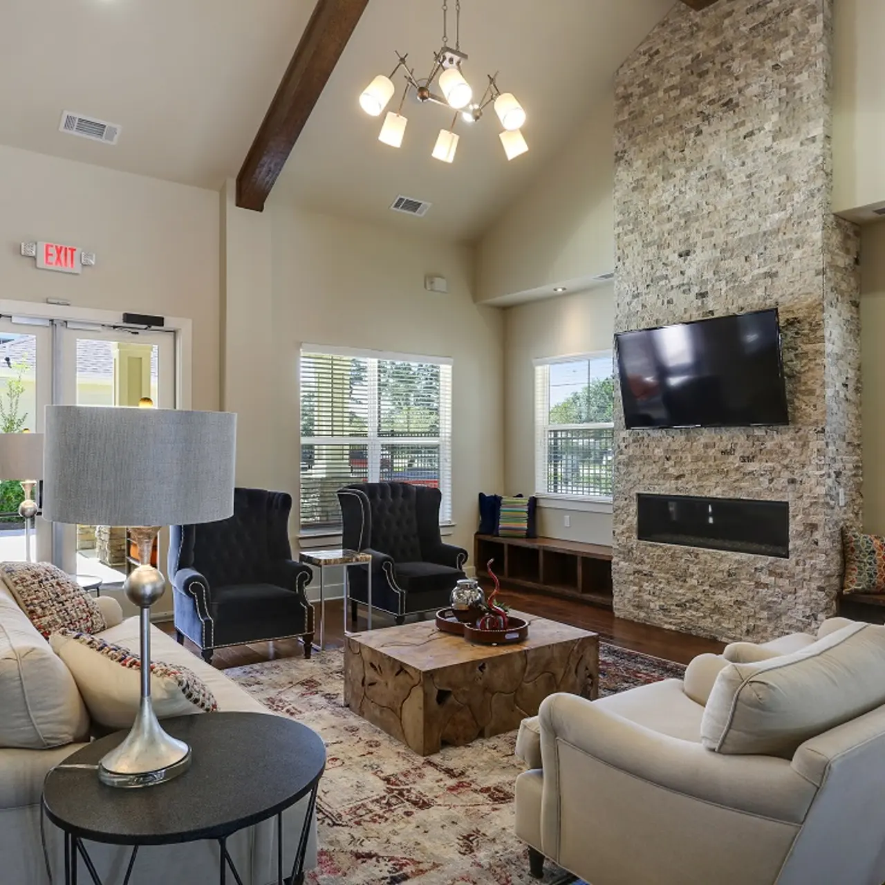 Creekside Crossing - Home Decor, Furniture, Indoors