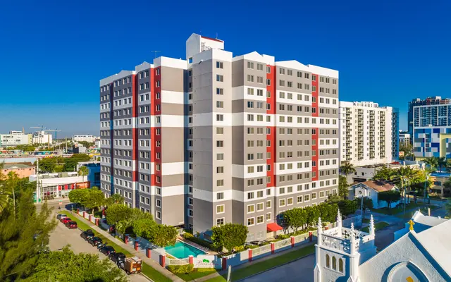 Pinnacle View Apartments - Building