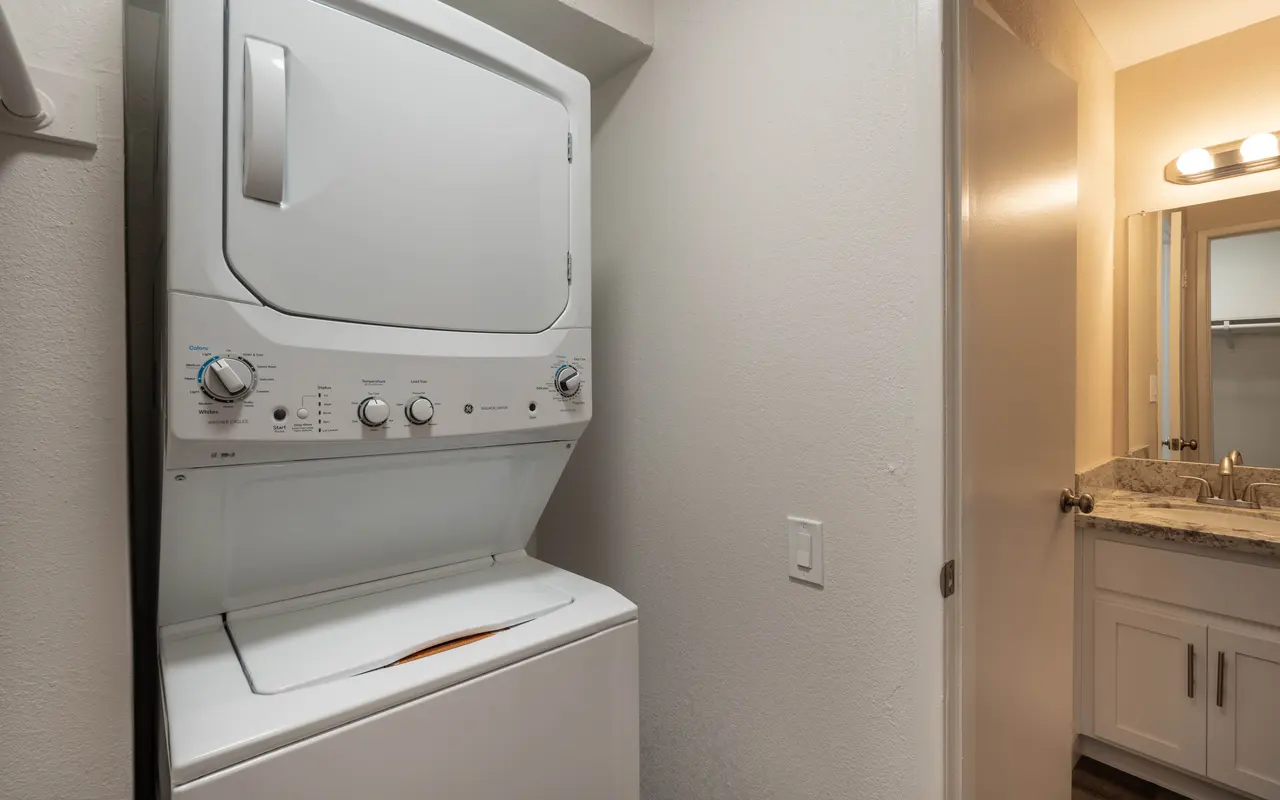 Marconi Oaks - Electrical Device, Switch, Appliance