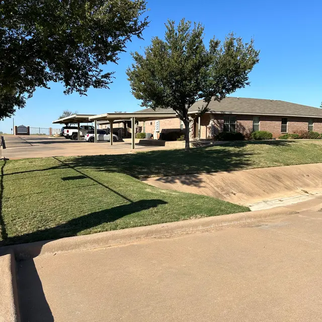 Stone Gate Terrace - Outdoors, Shelter, Grass