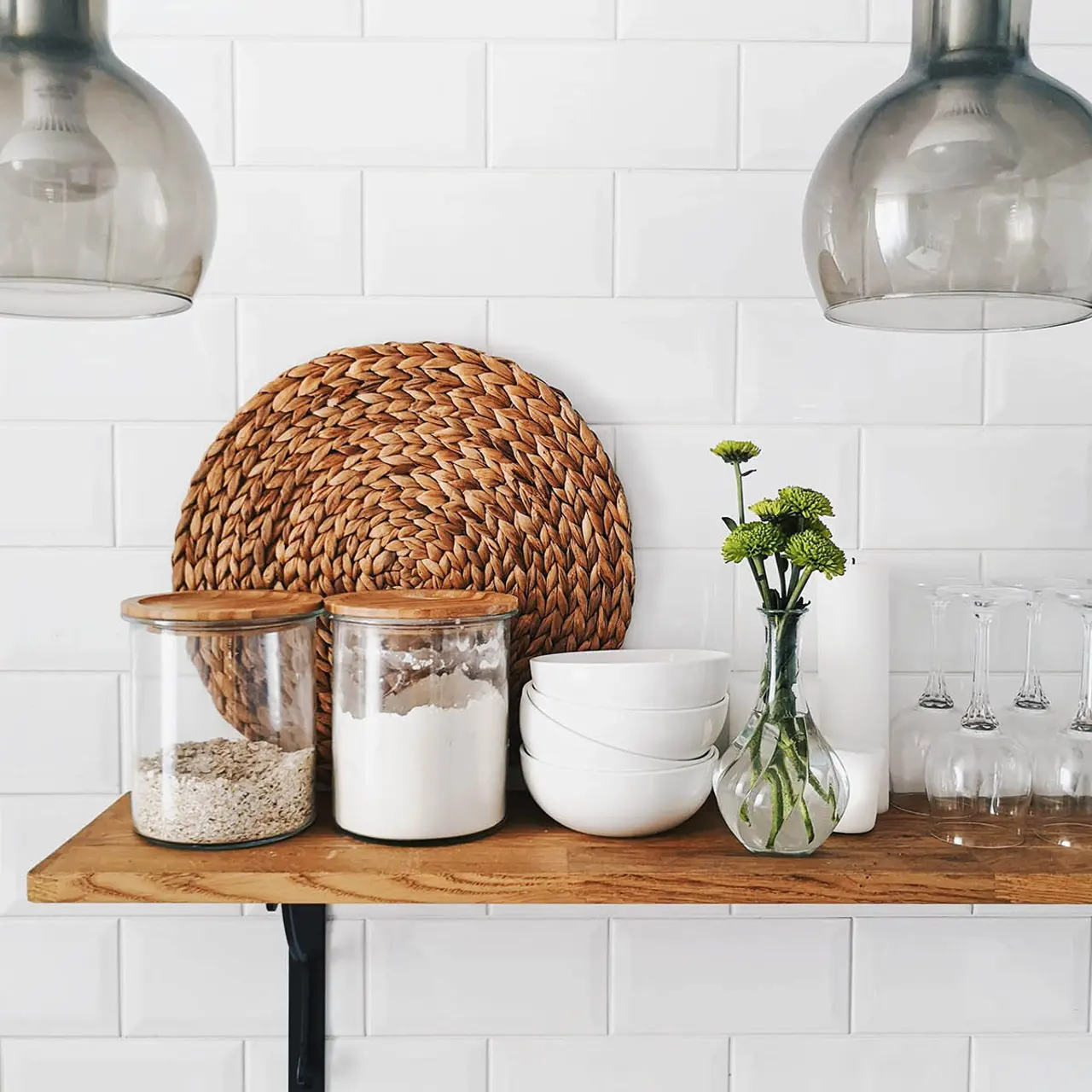 Riverway Apartment - Shelf