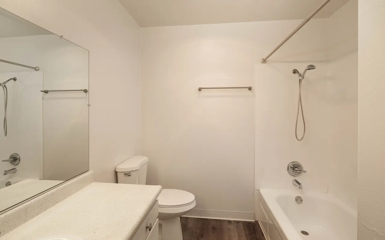 Lone Oaks - Indoors, Bathing, Sink