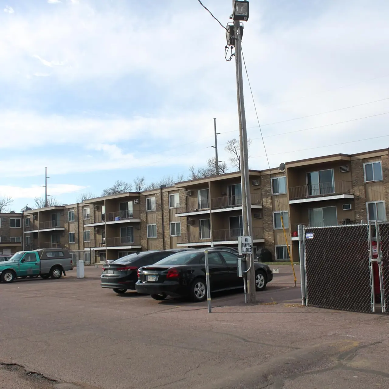 Parkview Apartments - Cars, Building