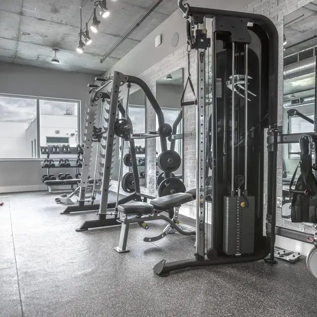 Vantage St Pete - Working Out, Fitness, Sport