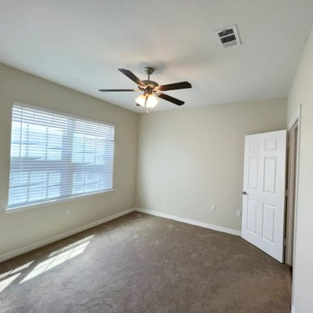 Belmere Belmere - Corner, Appliance, Ceiling Fan