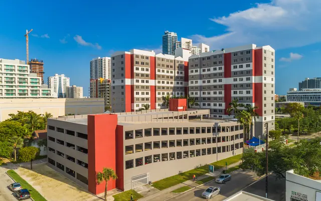 Pinnacle View Apartments - Building