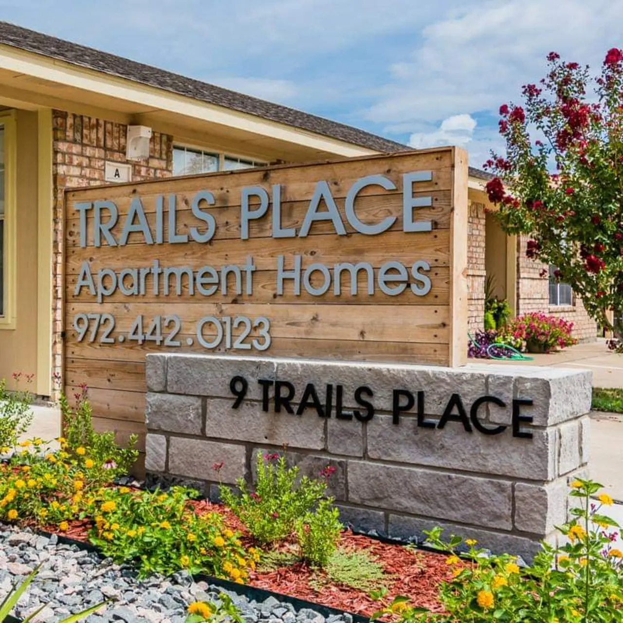 Trails Place