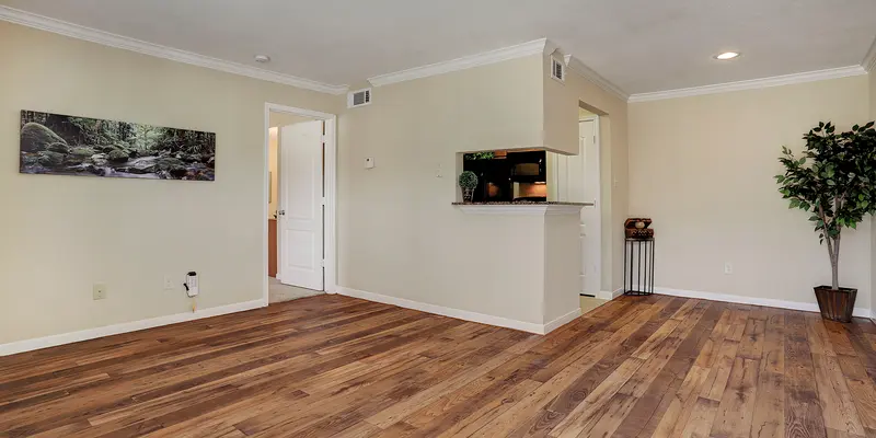 Reserve at Bankside Apartments - Wood, Living room