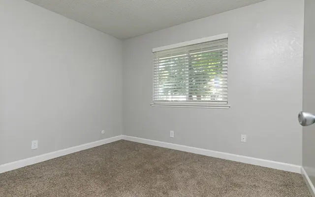 Riverbelle Park - Room, Corner