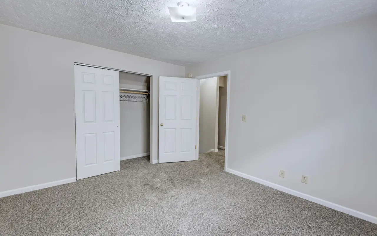 Willow Run Apartments - Corner, Floor, Flooring
