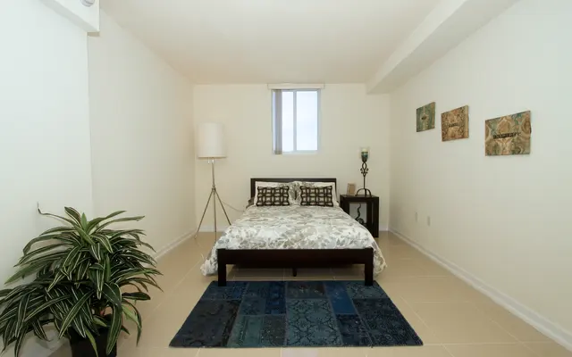 Vista 12 Apartments  Bedroom