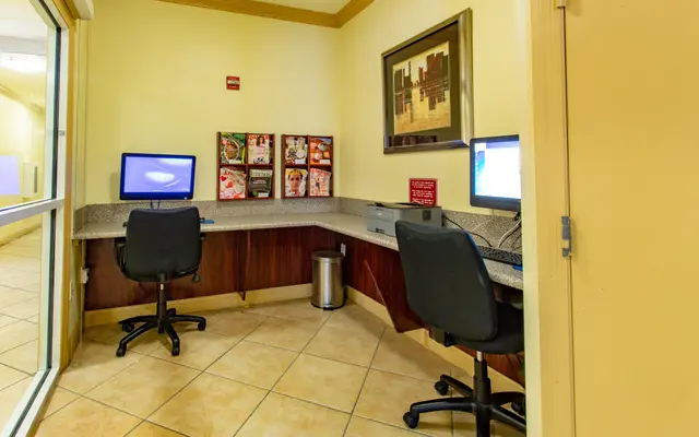 Los Sueños Apartments Los Sueños Apartments - Furniture