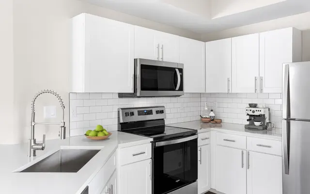 Interior of Timucuan Lakeside at Town Center Apartments in Jacksonville FL - Interior Design, Indoors, Kitchen