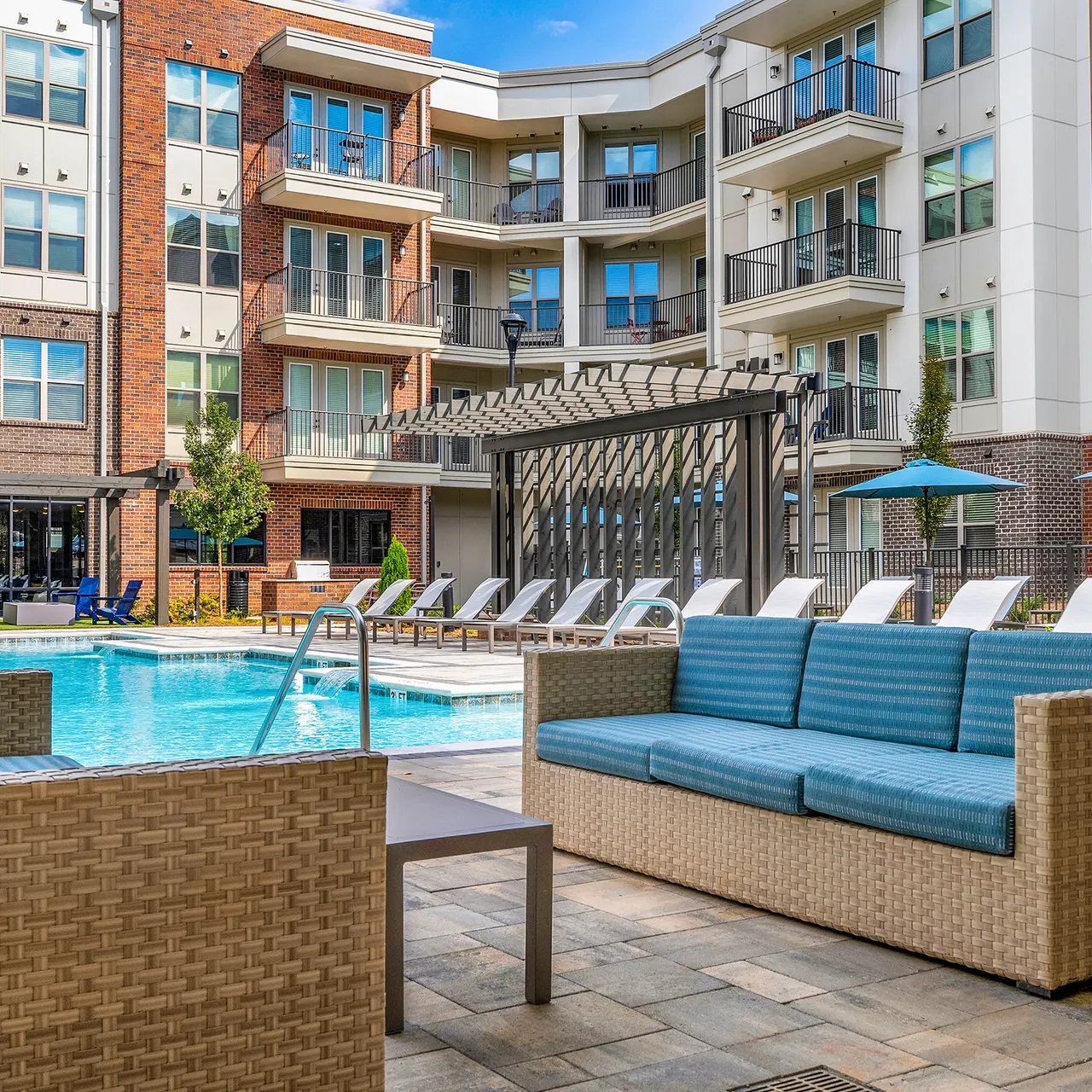 District Midtown - City, Urban, Apartment Building