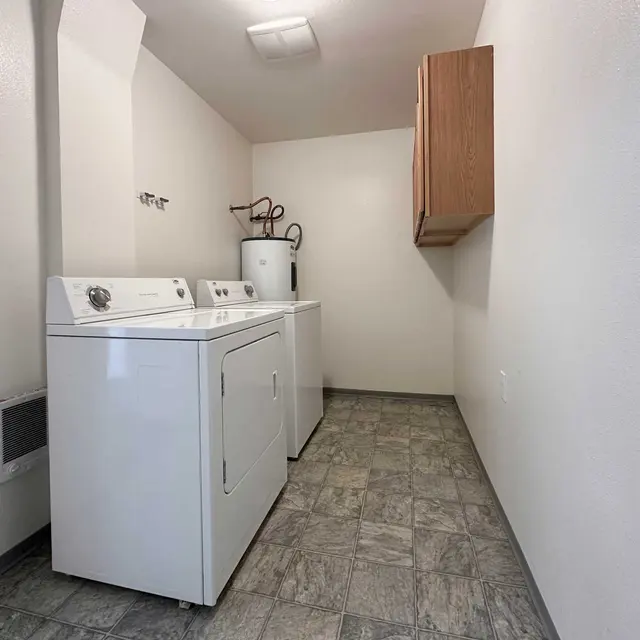 The Landing at Palouse Hills - Floor, Appliance, Device