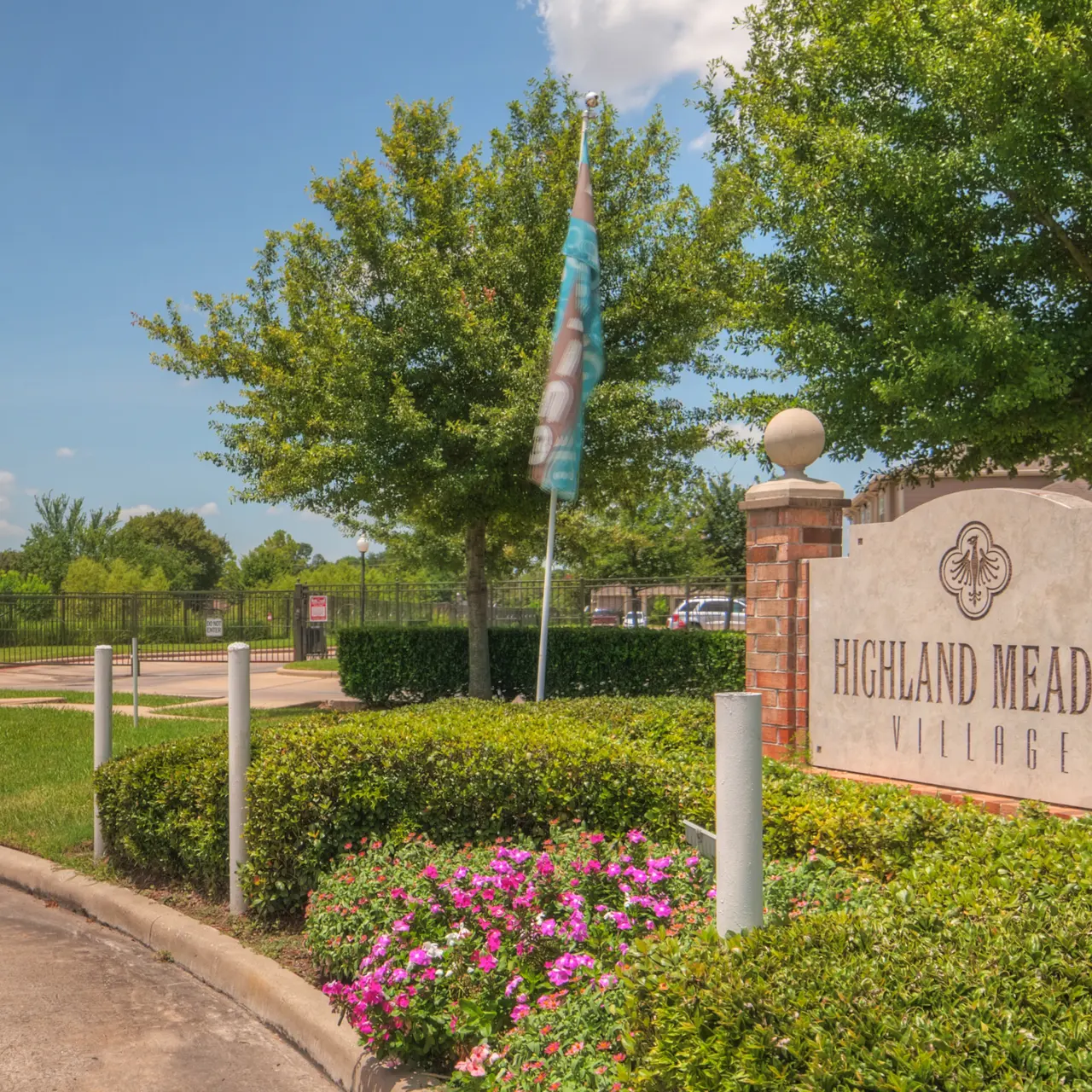 Highland Meadow Village - Sign