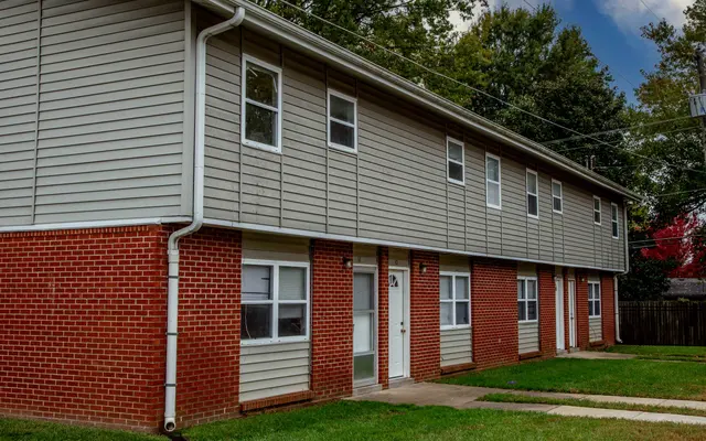 Keystone Family Homes - City, Siding, Grass