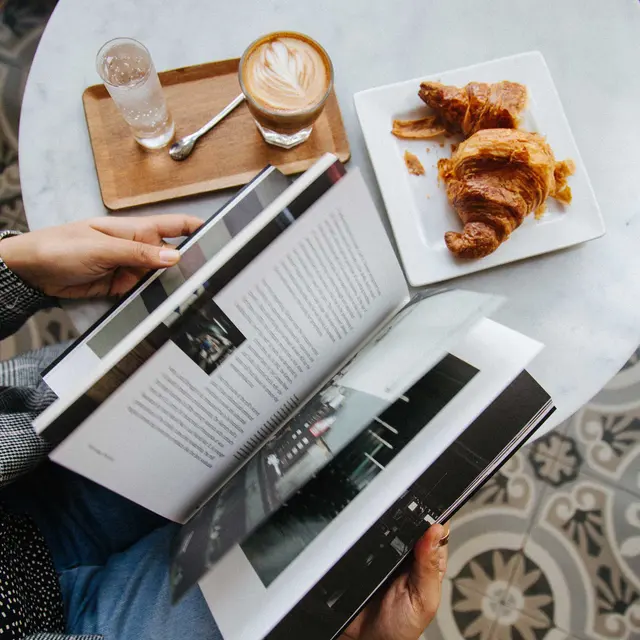 Sabine Apartments - Cafe