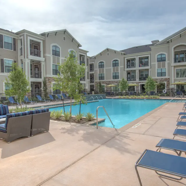 Lafayette Plaza - Hotel, Condo, Resort