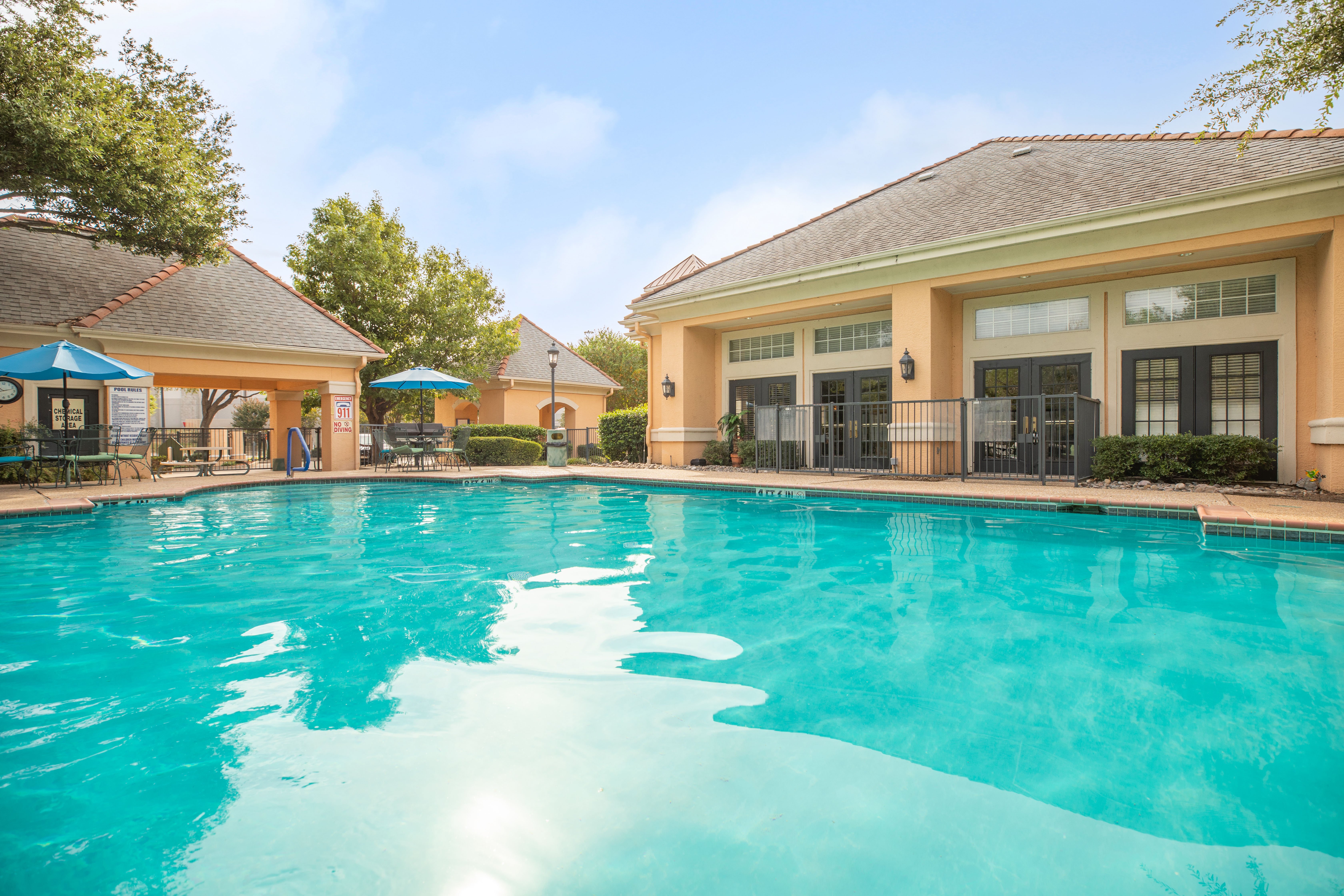 Tuscany at Goldmark - Hotel, Resort, Pool