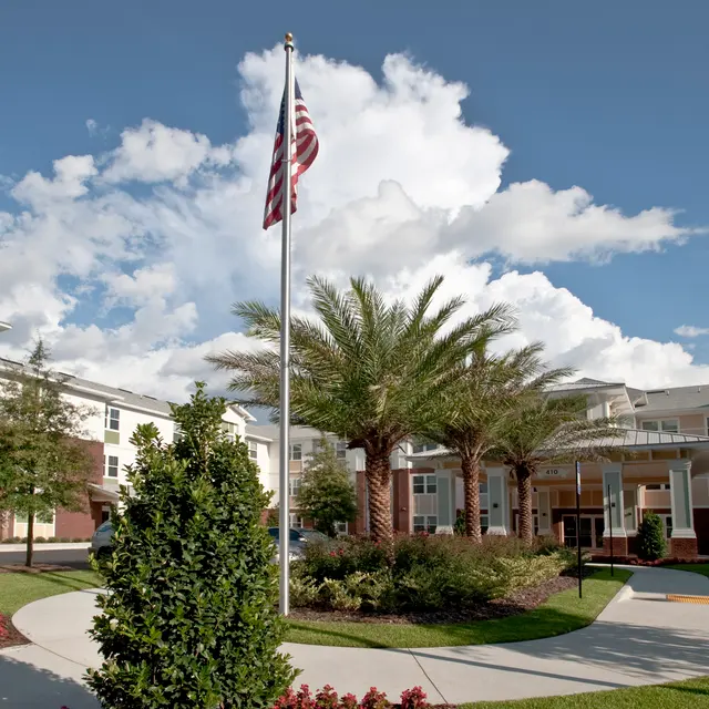 Kenwood Place Apartments - Neighborhood, Tree, City