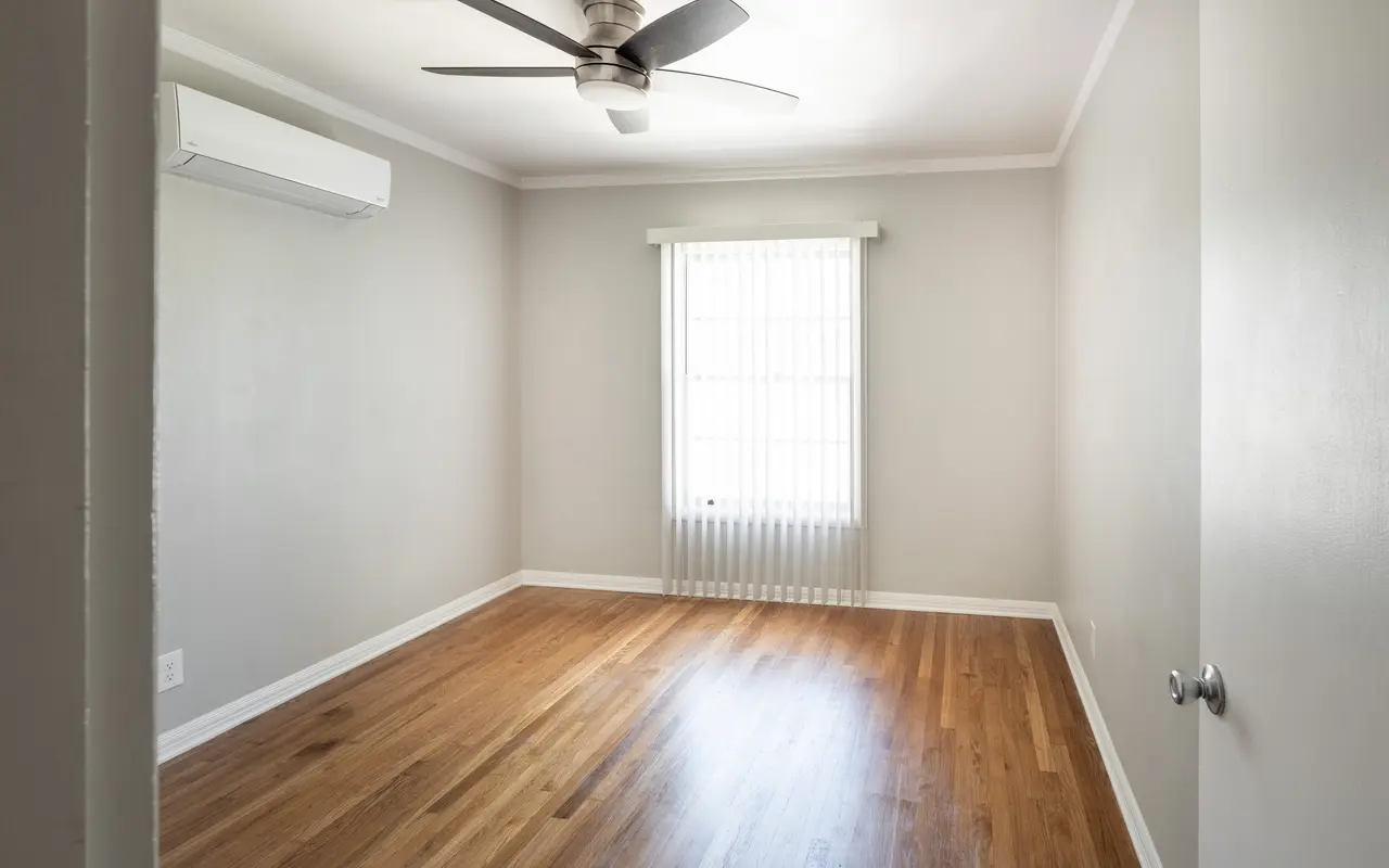 Fountain Gardens - Corner, Indoors, Interior Design