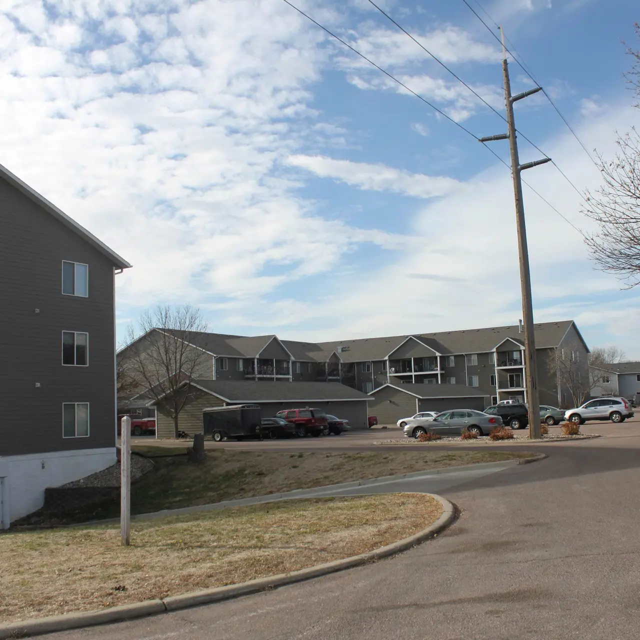 Kingsport Apartments - Urban, Neighborhood