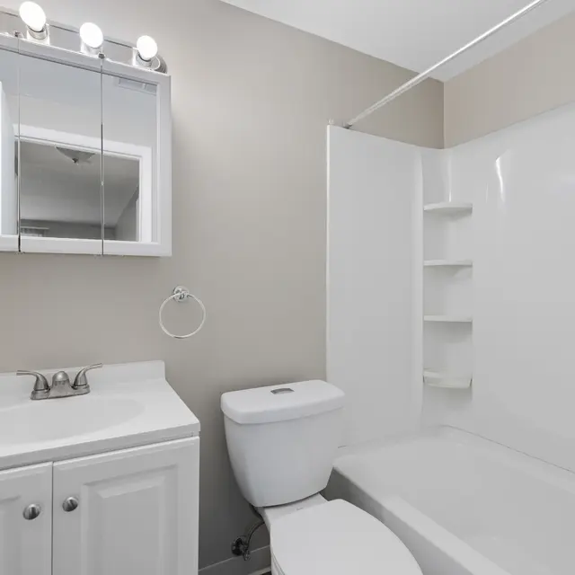 133 Imperial Court - Corner, Sink, Sink Faucet