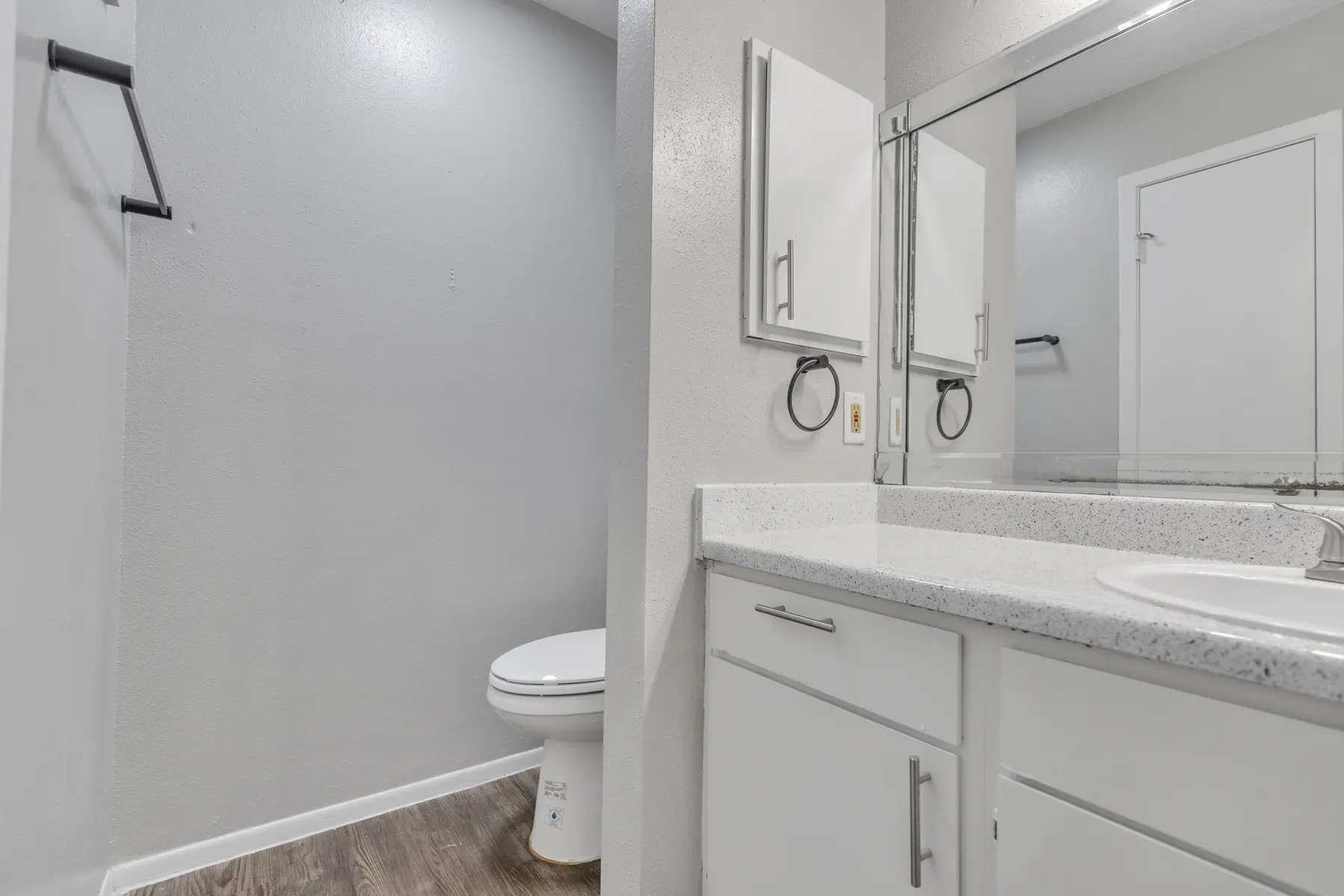 HillCreste at Thousand Oaks - Sink, Sink Faucet, Indoors