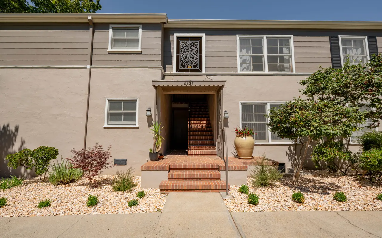 Fountain Gardens - Housing, City, House