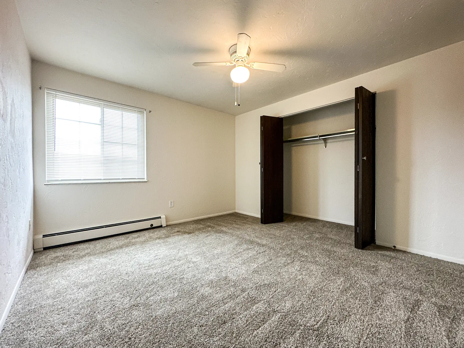 Academy Court - Corner, Floor, Flooring