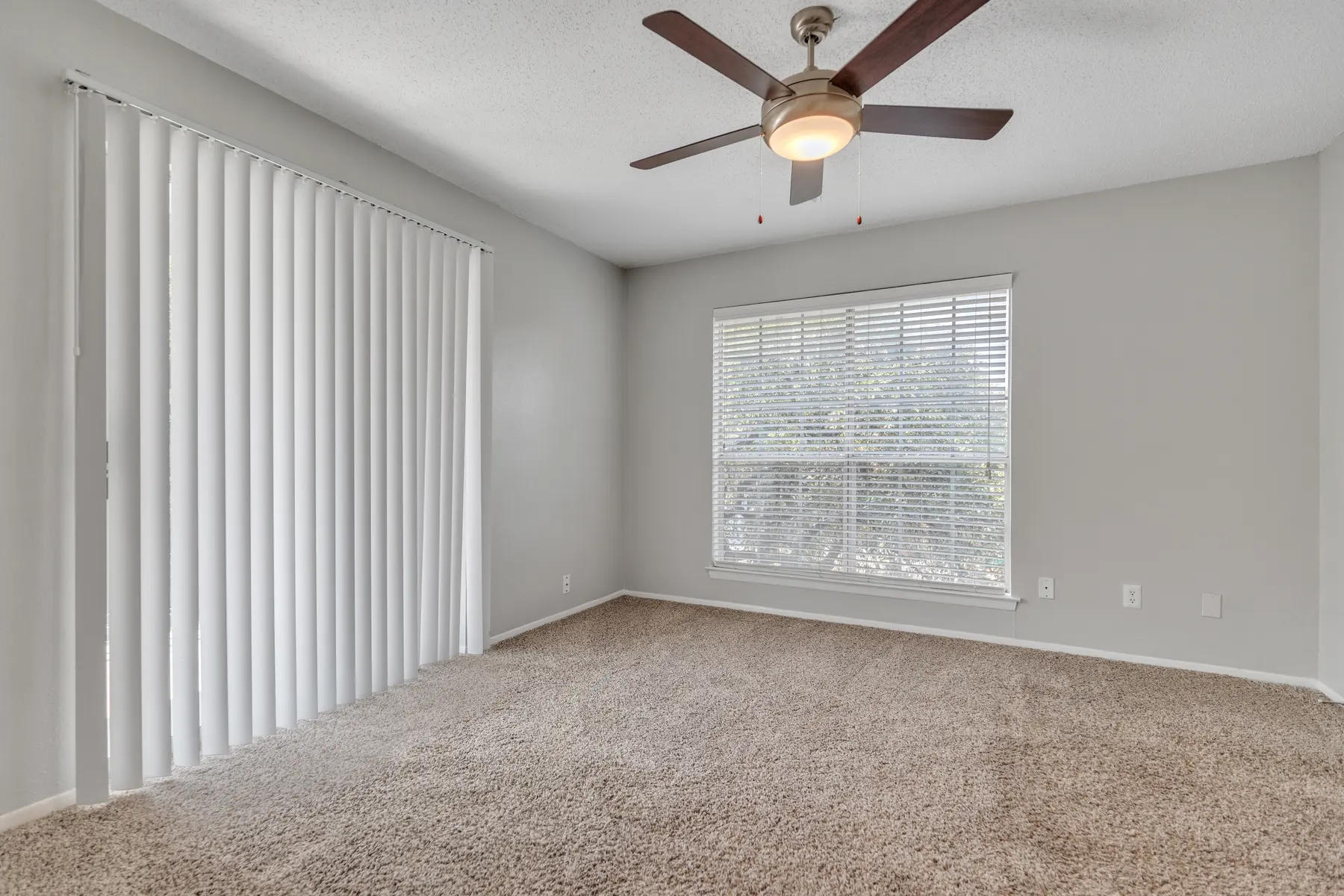 HillCreste at Thousand Oaks - Corner, Floor, Appliance