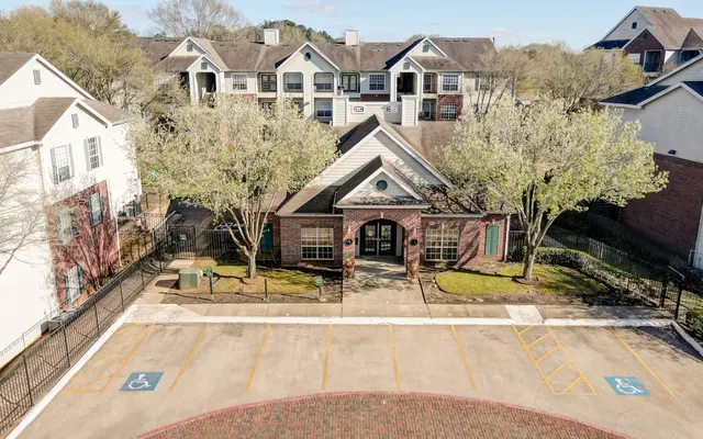 UNIVERSITY_HILL (18).jpg