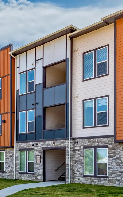 Neuhaus Lake Worth - City, Urban, Housing