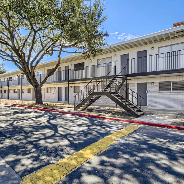 Mission Villas - City, Street, Urban