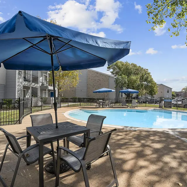 Toro Place - Housing, Patio, Chair