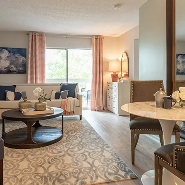 Grove at Northwest Hills - Chair, Table