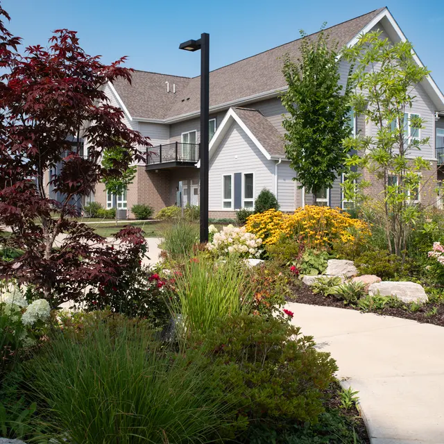 Hub13 Hub13 - Neighborhood, Path, Walkway