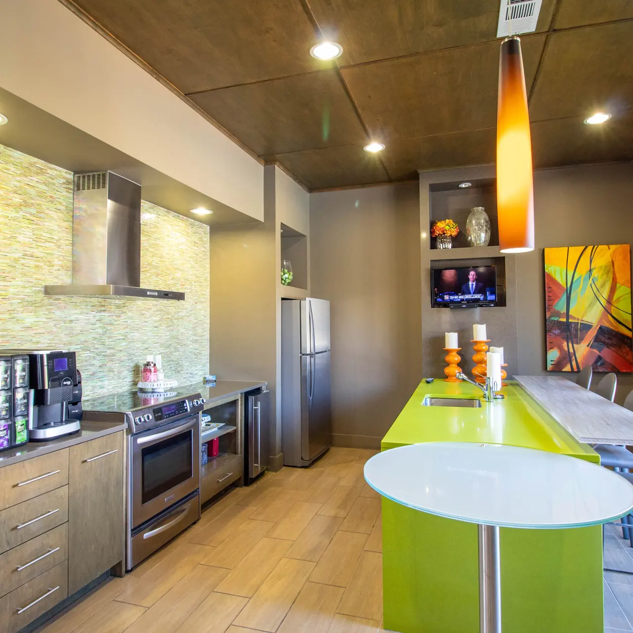 Encore Landing - Room, Flooring