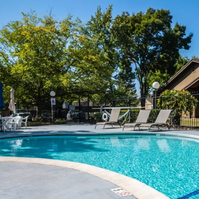 Rollingwood Duplexes - Pool, House