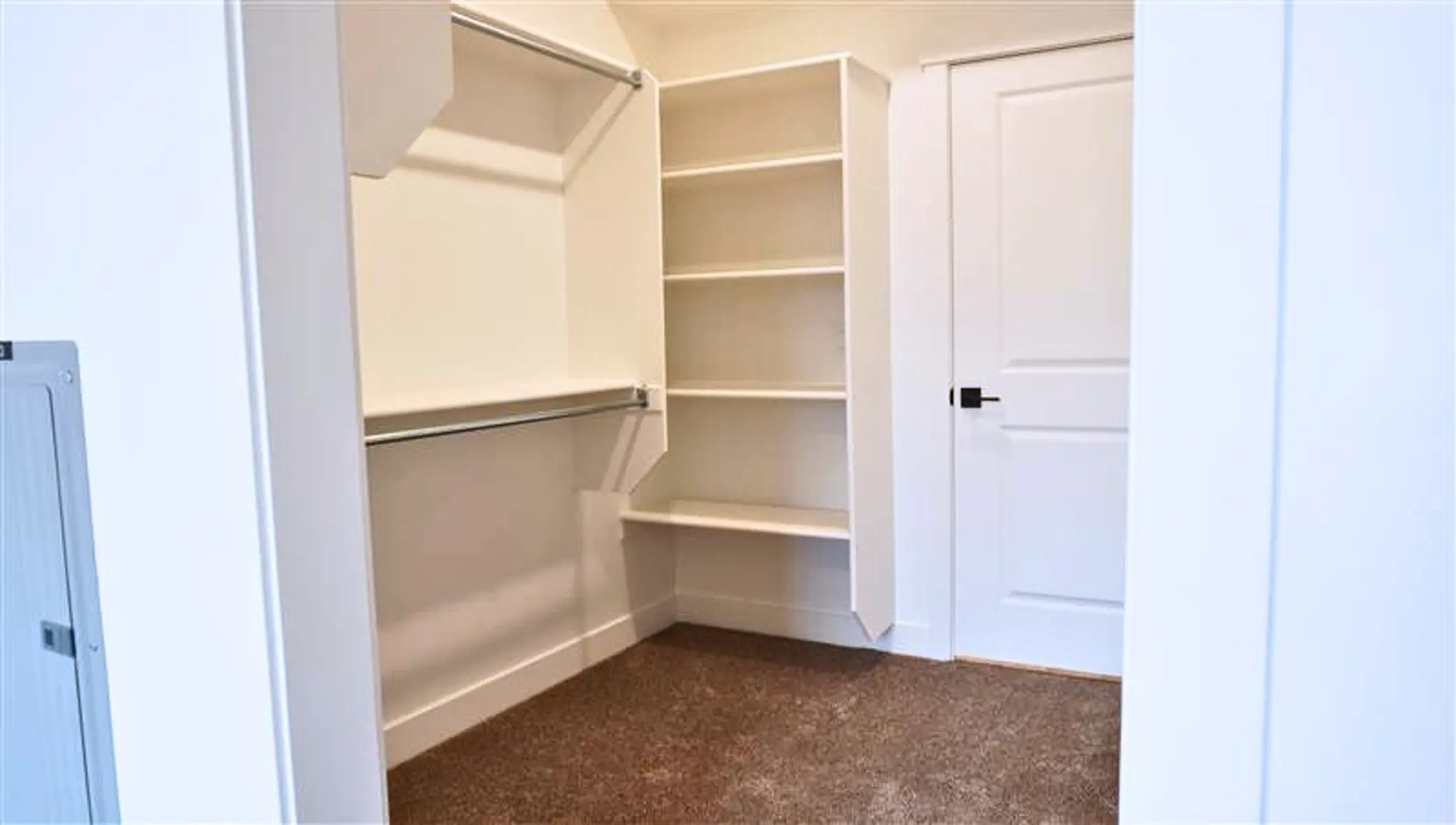 L59 Apartments - Furniture, Closet, Cupboard