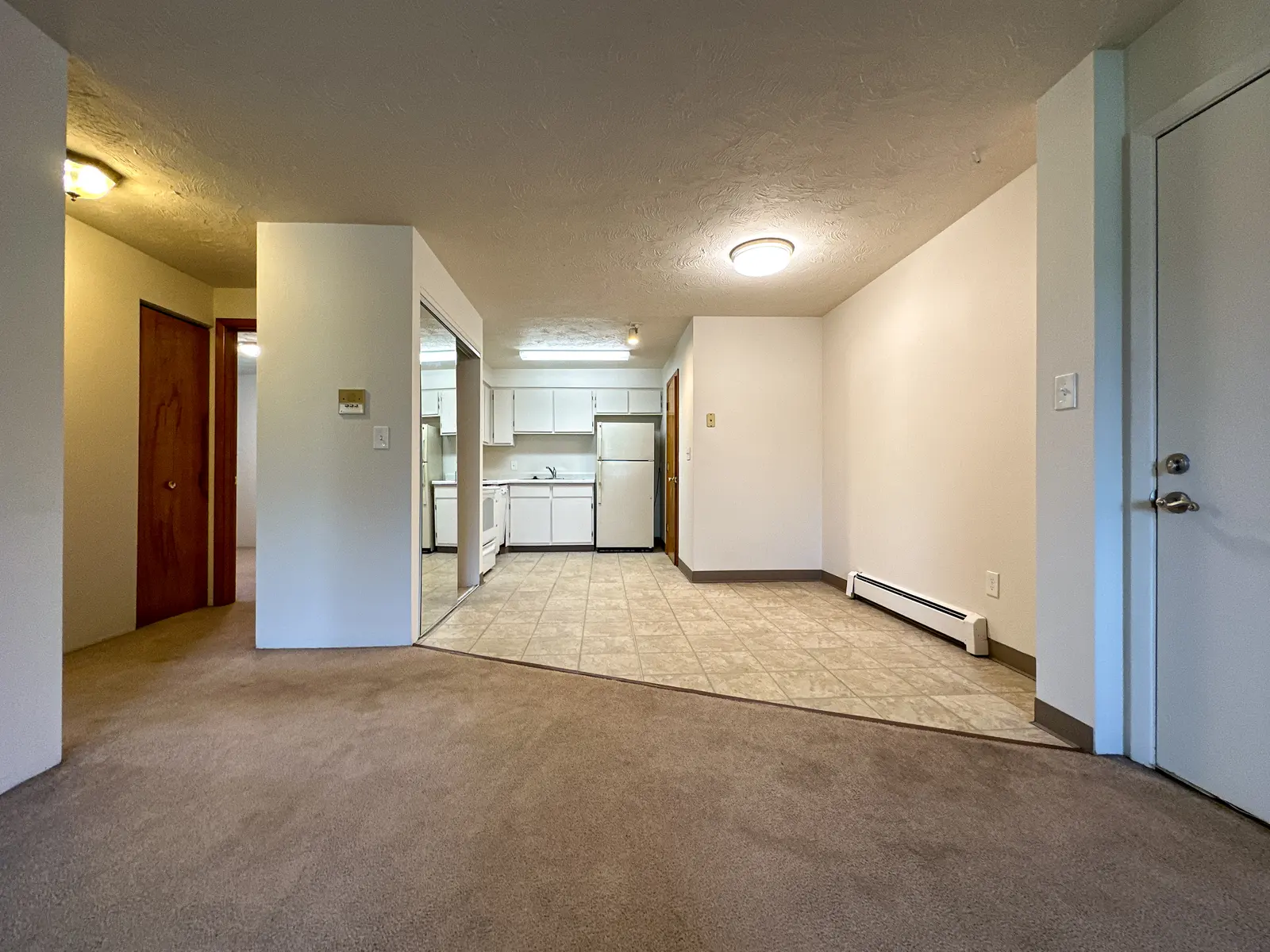 Kingston Square - Floor, Flooring, Corner