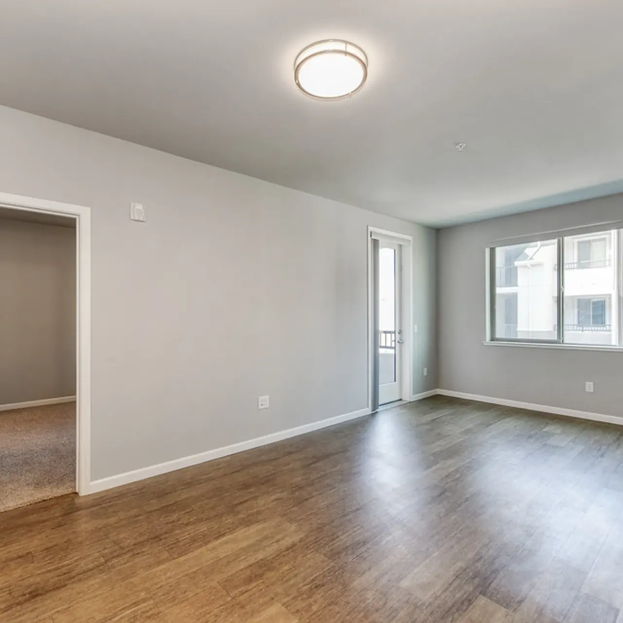 Gateway Station - Room, Floor